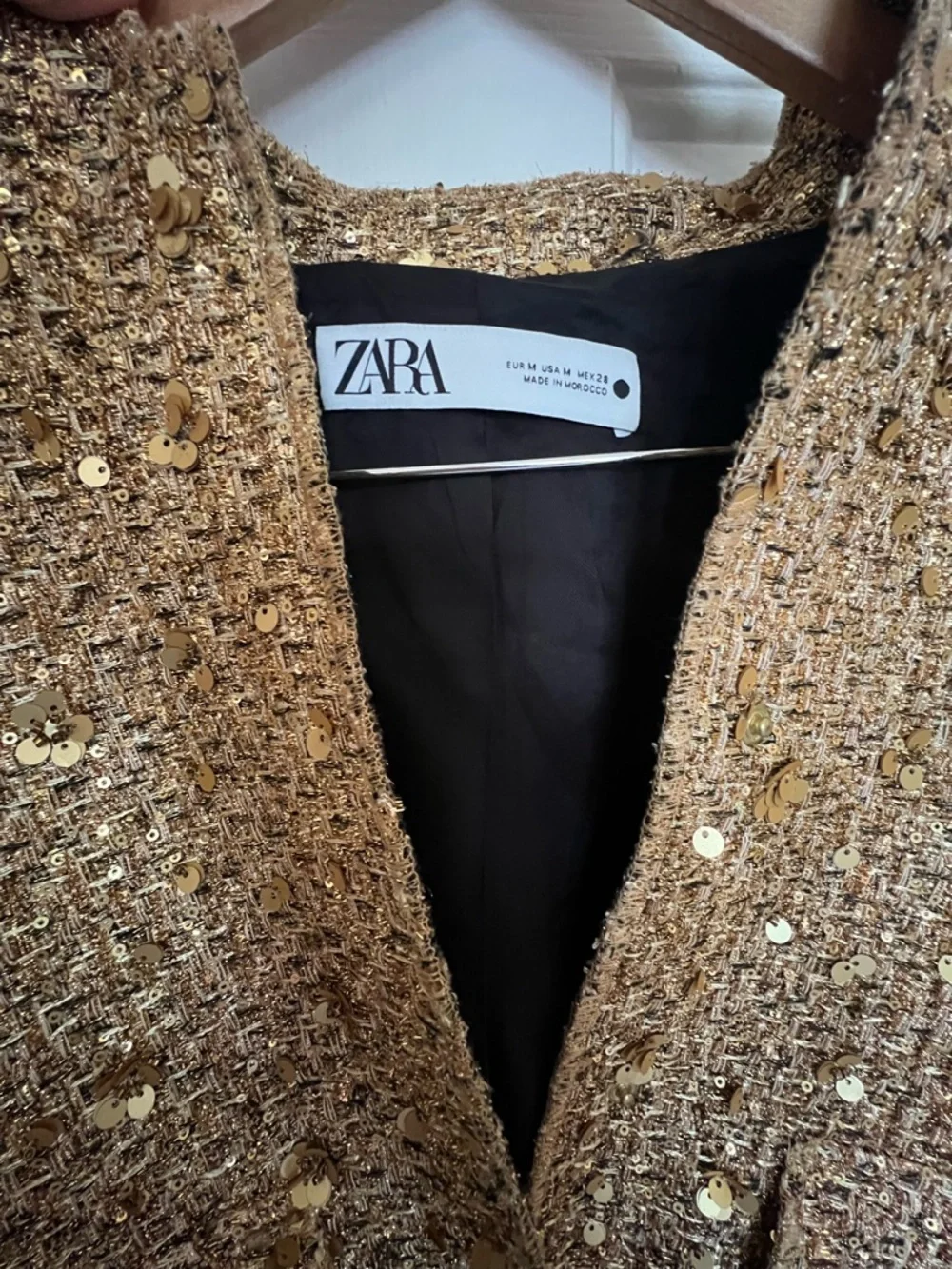 Zara Gold Sequin Tweed Jacket, size M - Picture 6 of 8